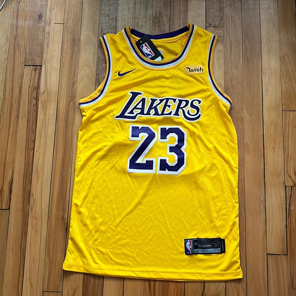 LeBron James Lakers jersey